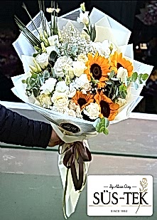 Vip Ay�i�e�i Beyaz G�l Buket