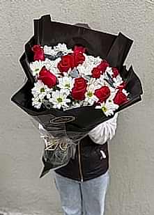 Papatya 11 G�l Buket Siyah Ambalaj